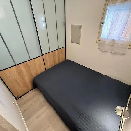 Apartment Beachside T2 With Balcony & Free Parking