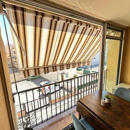 Beachside T2 With Balcony & Free Parking Apartment